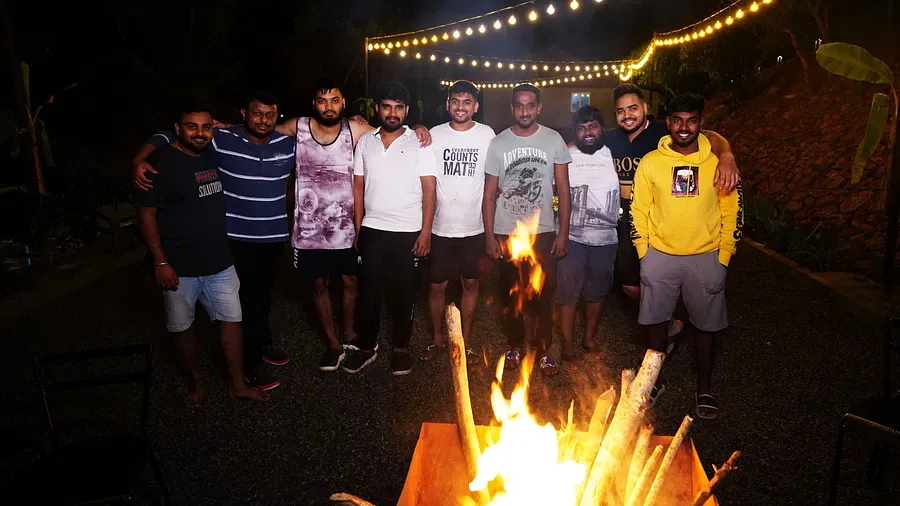 023_l98yic 023_l98yic